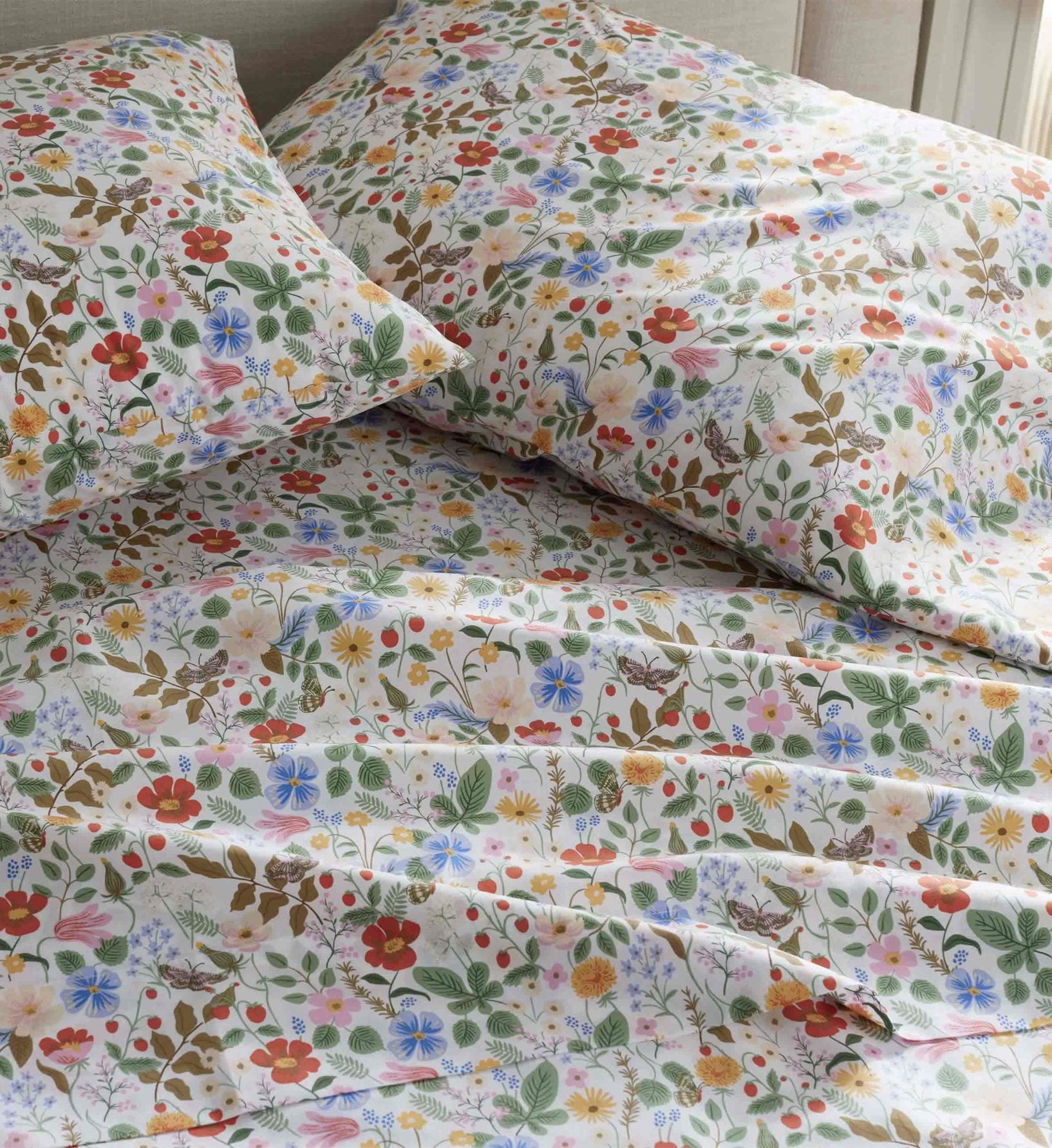 Percale Fitted Sheet - Strawberry Fields White